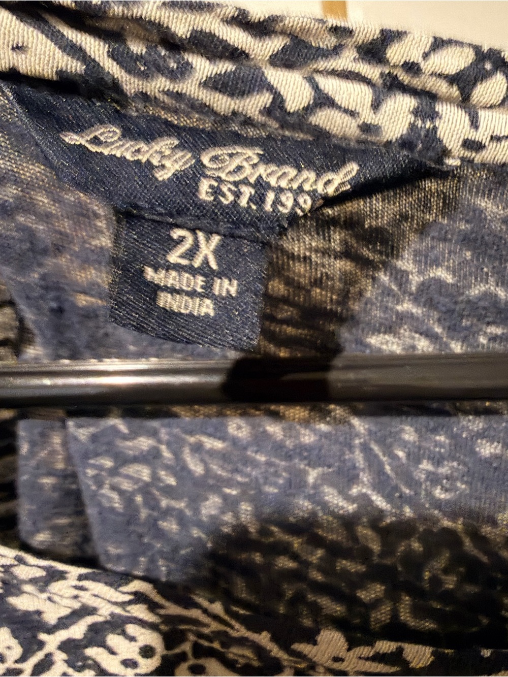 Lucky Brand Plus Size Women's Modal Cotton Blend Navy & White Paisley Print Top - Picture 6 of 7